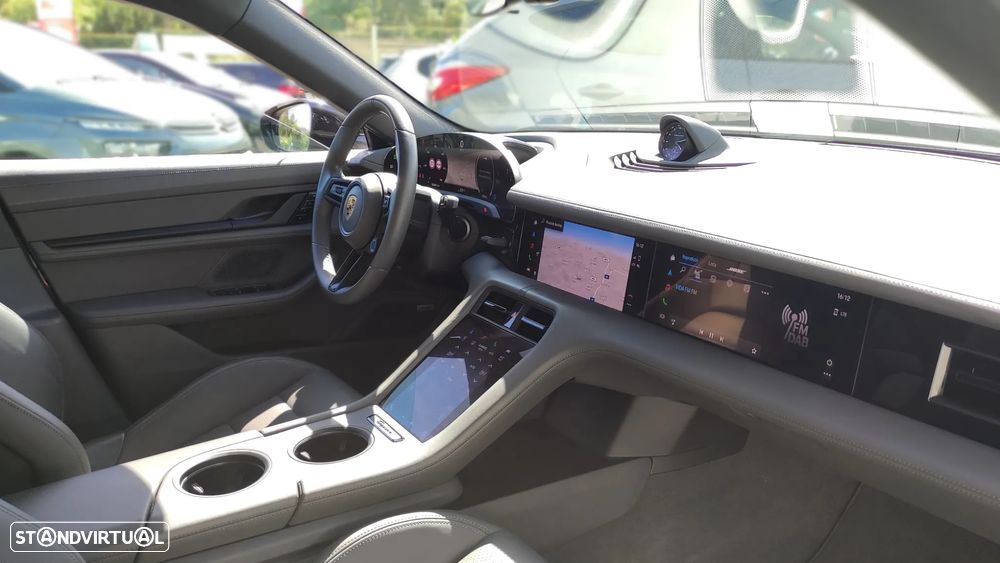 Porsche Taycan 4S Bateria Performance Plus - 36