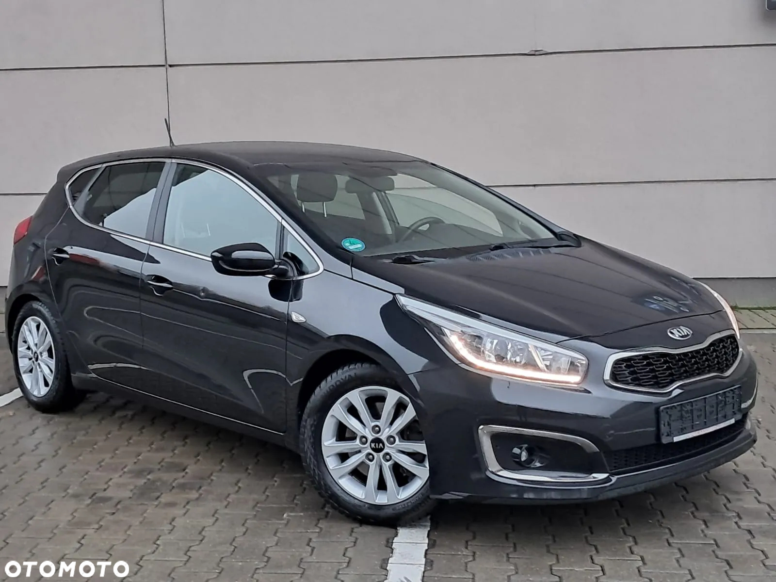 Kia Ceed 1.4 CVVT ISG UEFA EURO 2016 - 17