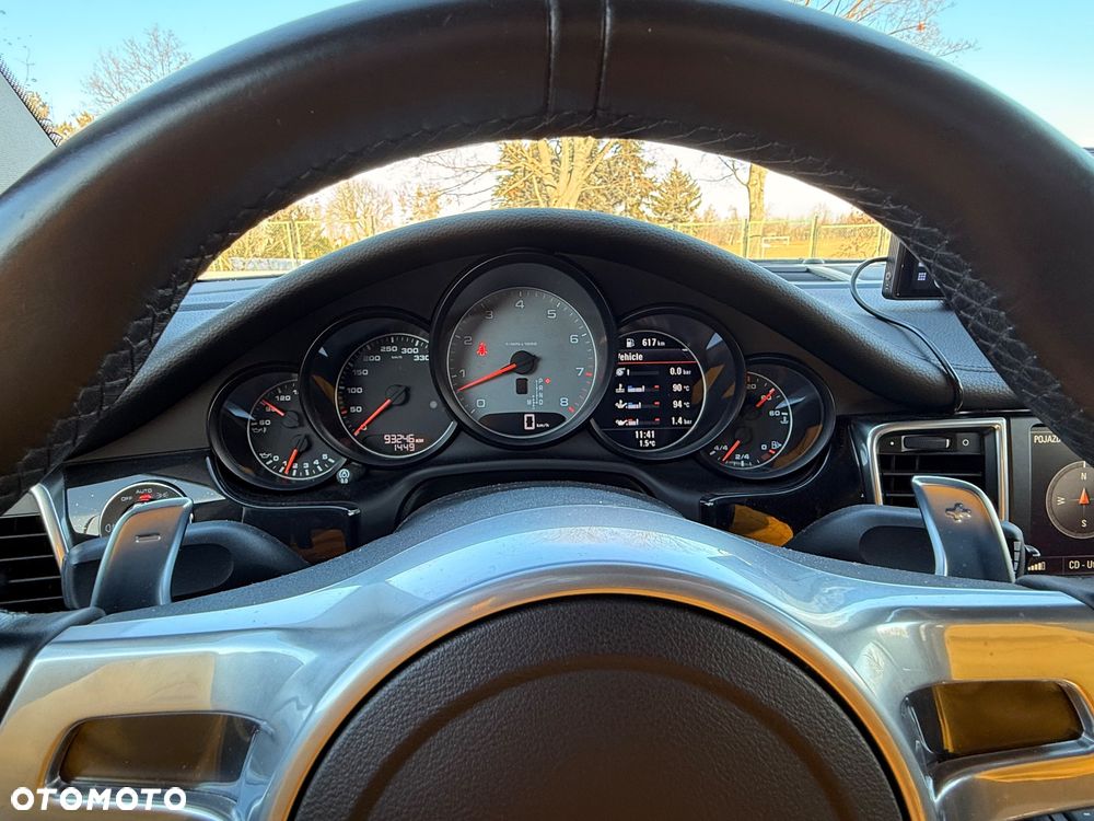 Porsche Panamera 4S - 18