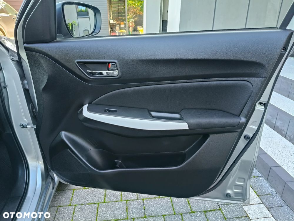 Suzuki Swift 1.2 Premium - 8
