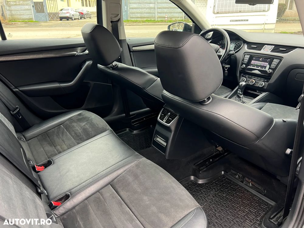 Skoda Octavia 2.0 TDI 4x4 DSG Scout - 22