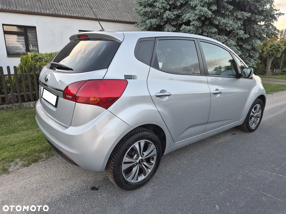 Kia Venga - 7