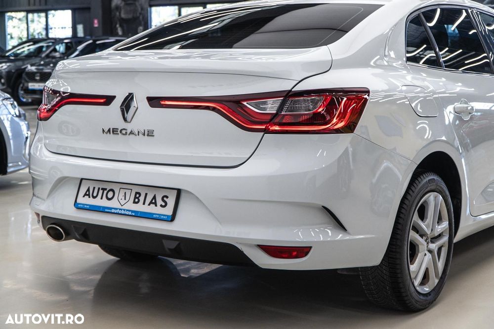 Renault Megane TCe 140 GPF EDC ZEN - 14