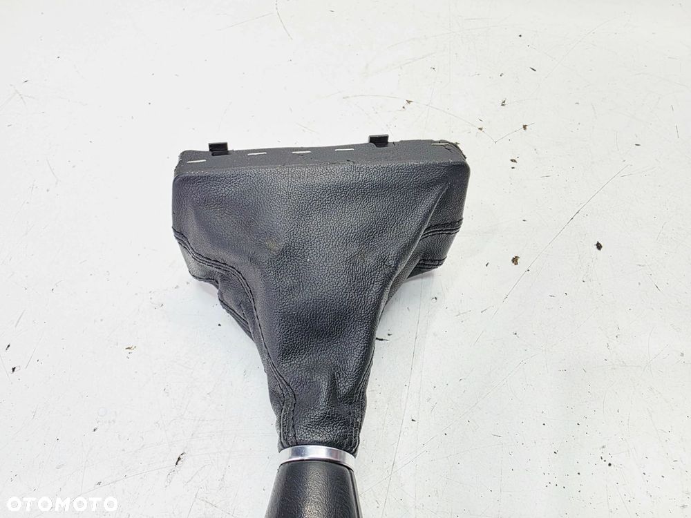 MIESZEK GAŁKA ZMIANY POZYCJI BIEGÓW AUDI A6 C6 AUTOMAT 4F1713139N TAH - 7
