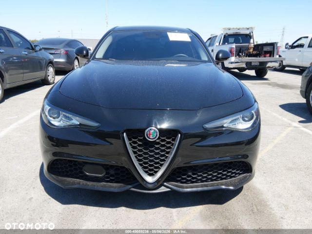 Alfa Romeo Giulia 2.0 Turbo 16V AT8 Veloce Ti - 12