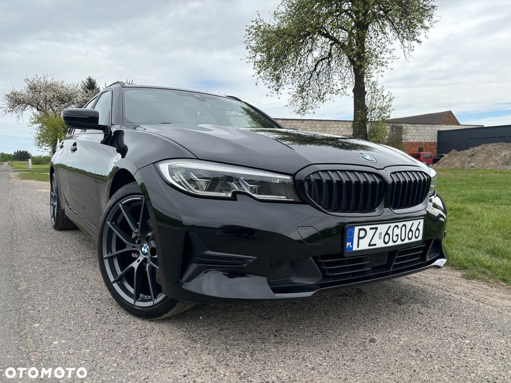 BMW Seria 3 320d xDrive Advantage - 2
