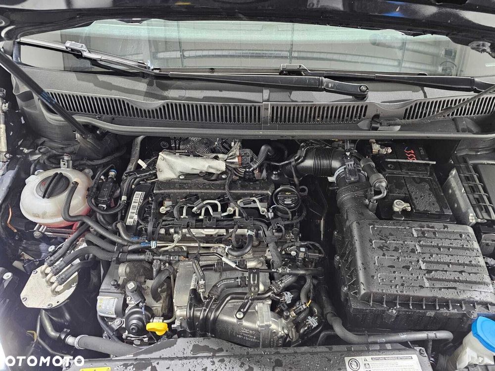 Volkswagen Touran - 18