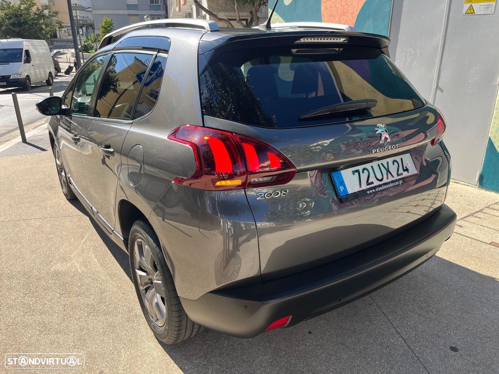 Peugeot 2008 1.2 PureTech Style - 11