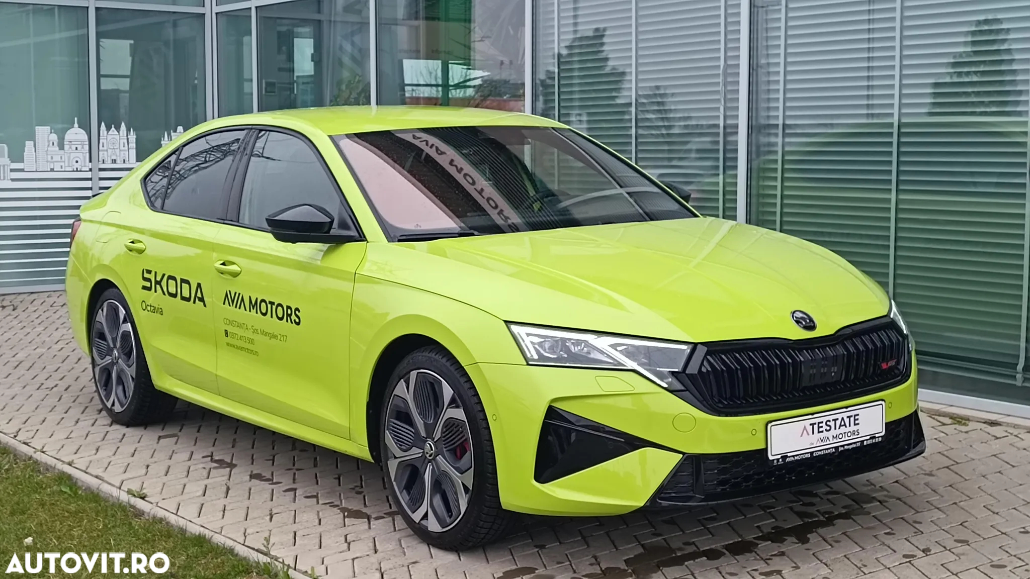 Skoda Octavia 2.0 TSI 265 CP DSG RS - 3
