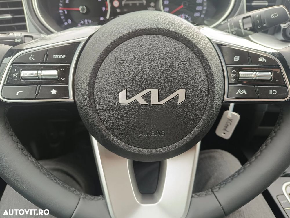 Kia XCeed 1.5 T-GDI 7DCT City - 13