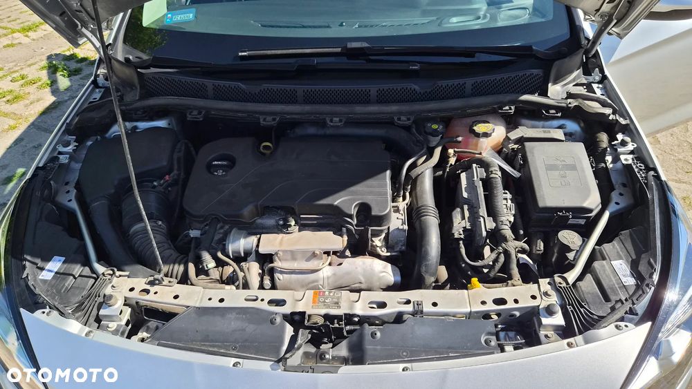 Opel Astra 1.4 T Elite S&S - 12