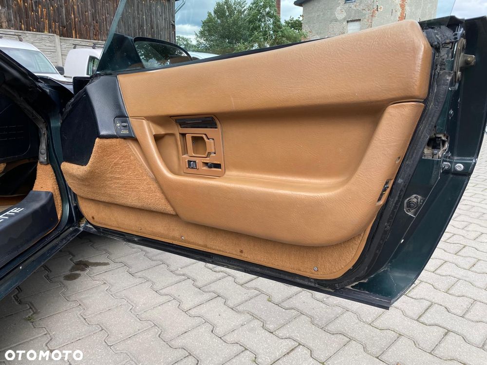 Chevrolet Corvette - 19