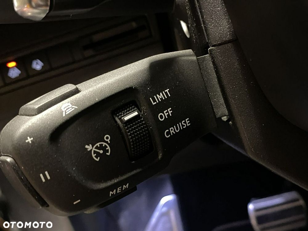 Peugeot 3008 1.2 PureTech GT S&S EAT8 - 24
