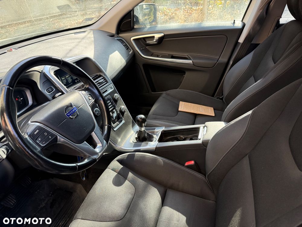 Volvo XC 60 D4 AWD Momentum - 6