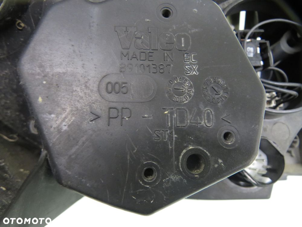 LAMPA LEWA PRZEDNIA FIAT GRANDE PUNTO 89101387 - 9