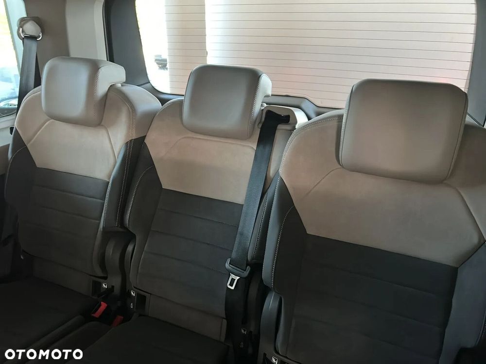 Volkswagen Multivan - 18