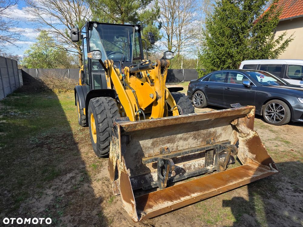 Caterpillar CAT 906 - 5