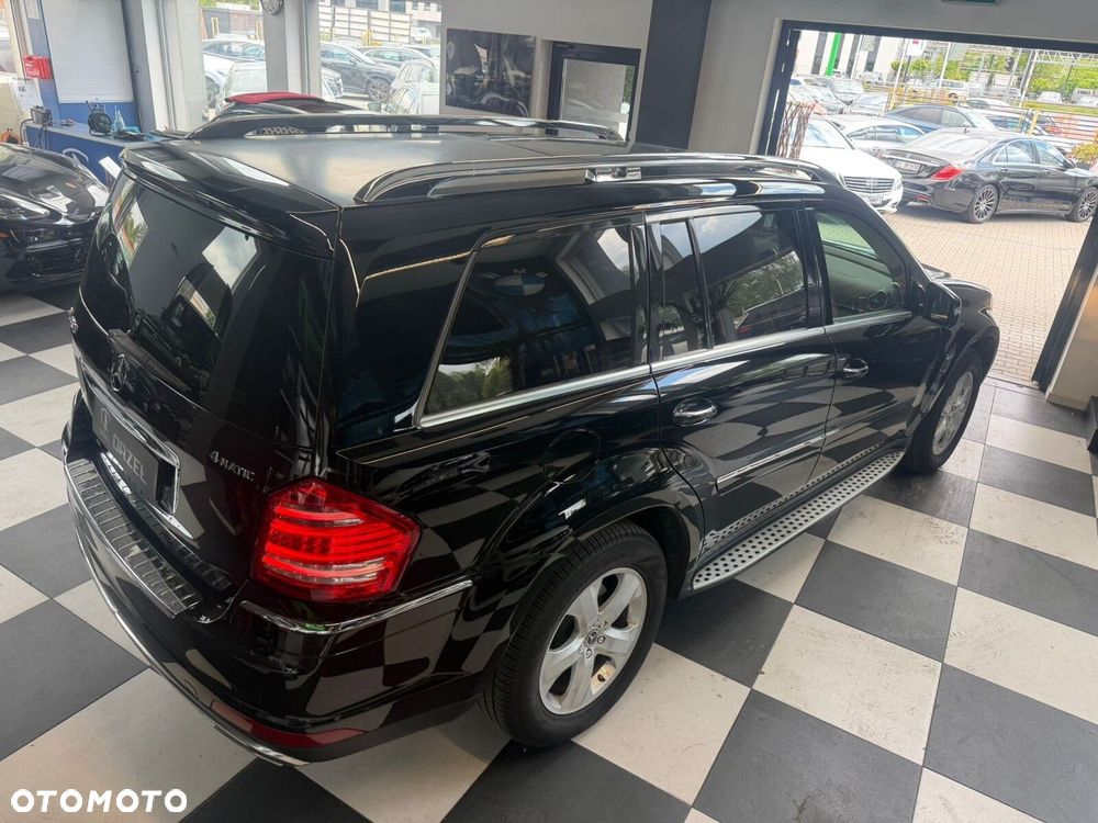 Mercedes-Benz GL - 9