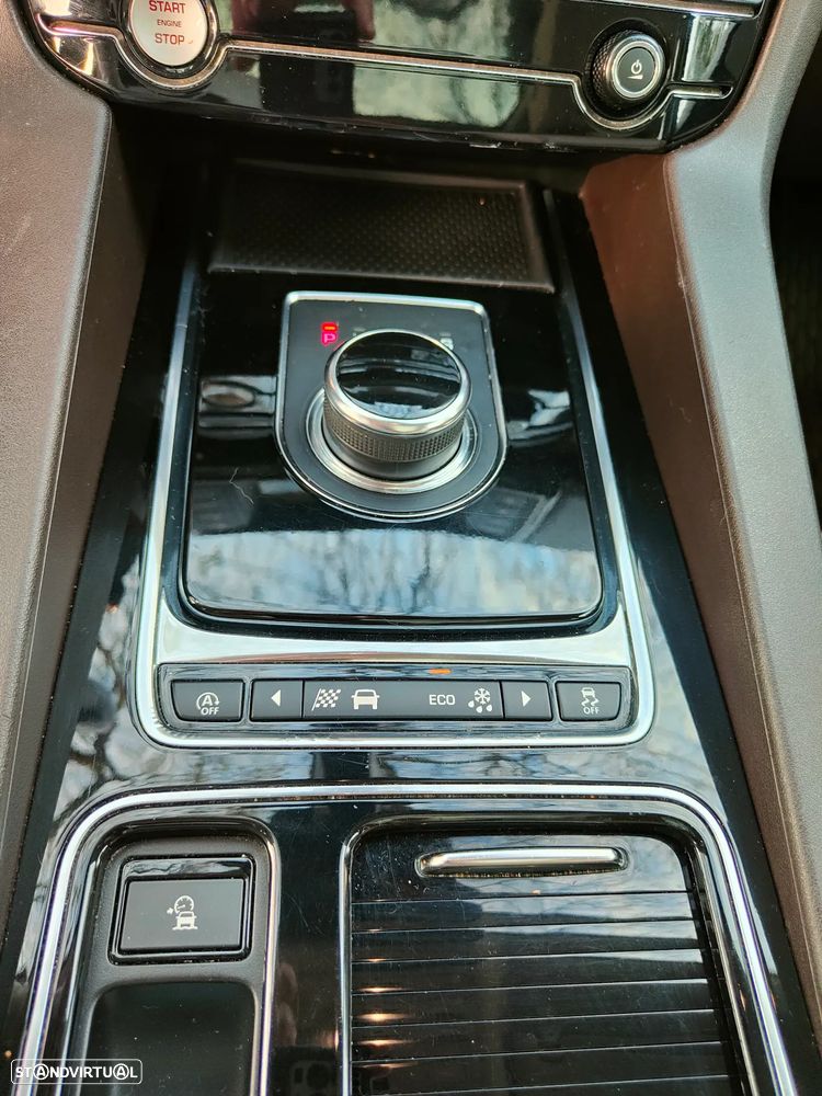 Jaguar F-Pace 2.0 i4D Prestige Aut. - 13