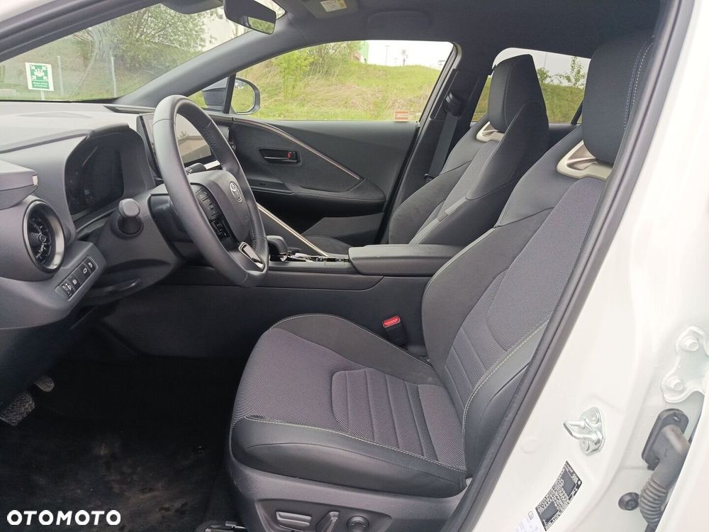 Toyota C-HR - 15