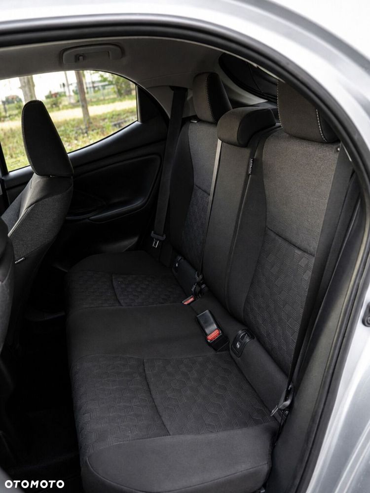 Toyota Yaris Hybrid 1.5 Style - 23