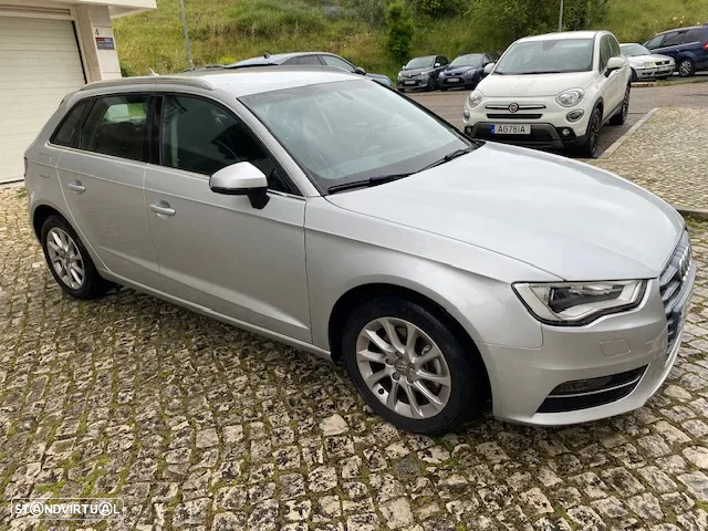 Audi A3 Sportback 1.6 TDI DPF Ambiente - 3