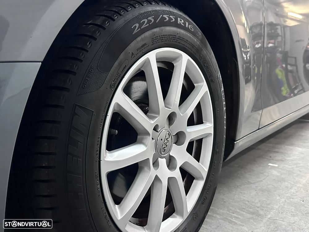 Audi A4 Avant 2.0 TDI Business Line Sport - 7