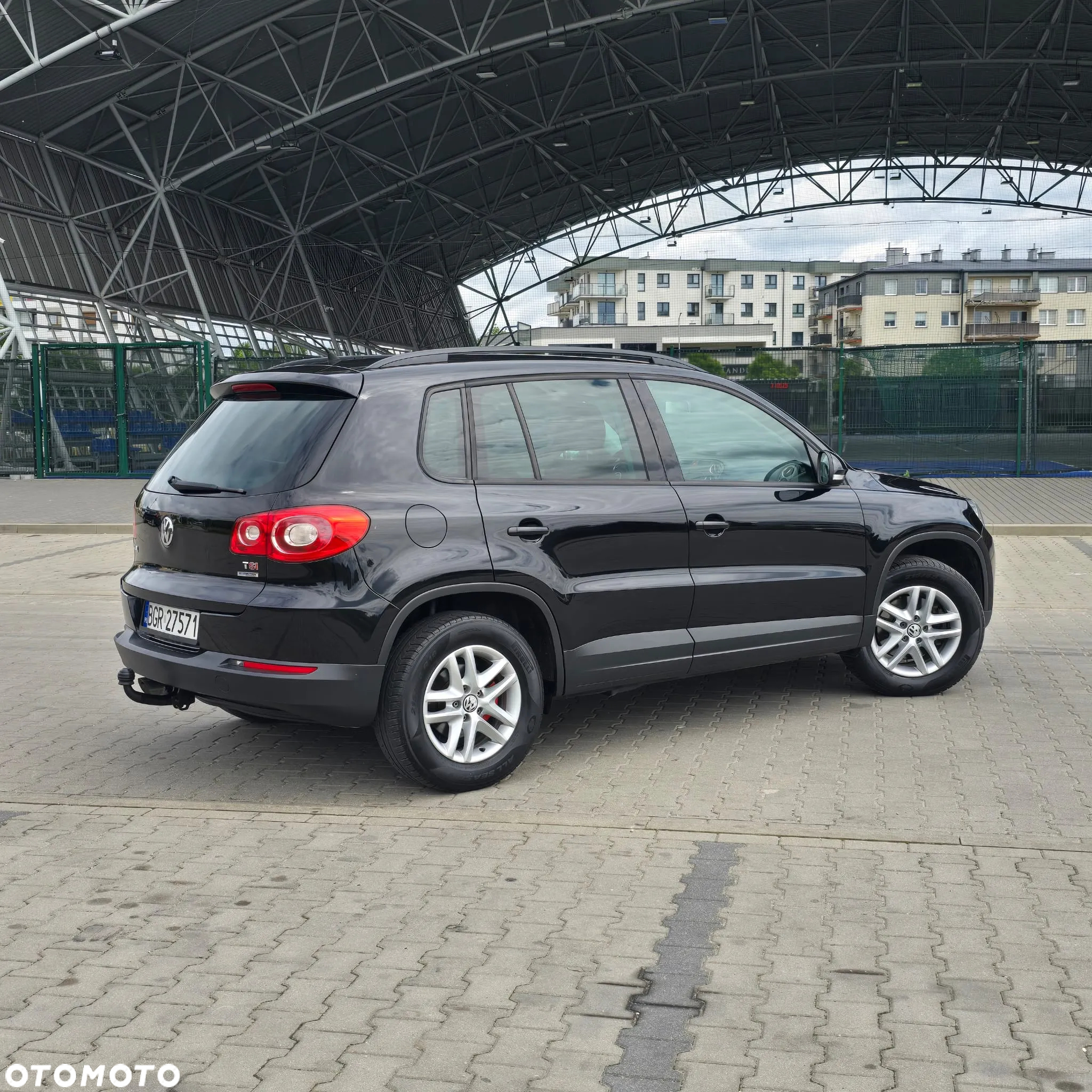 Volkswagen Tiguan - 12