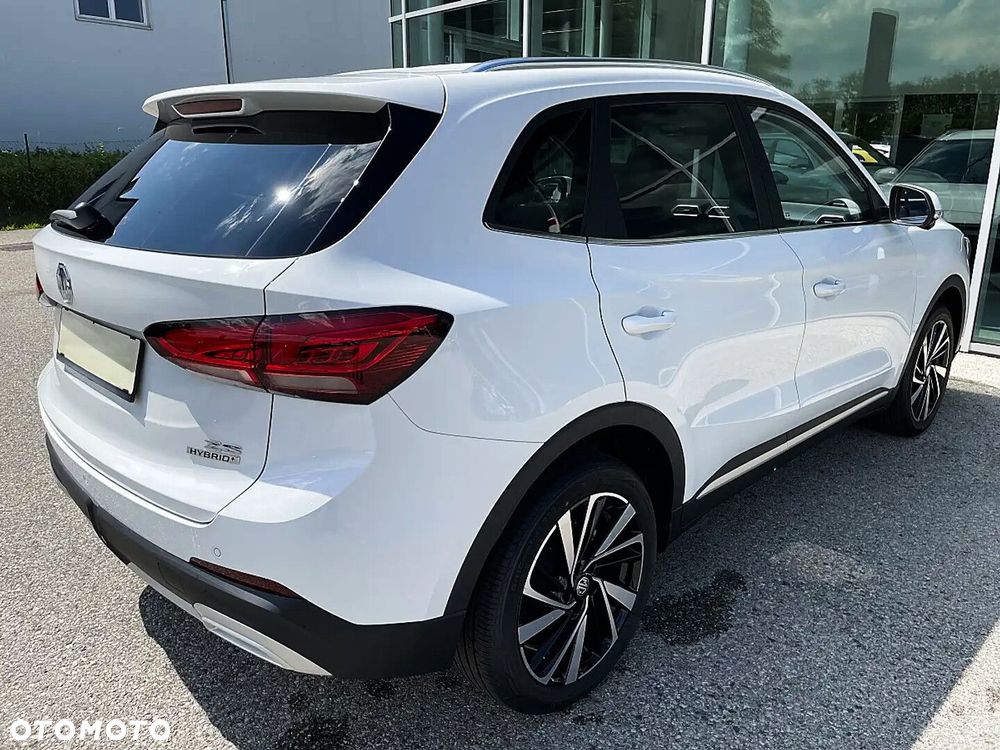 MG ZS Hybrid+ - 6