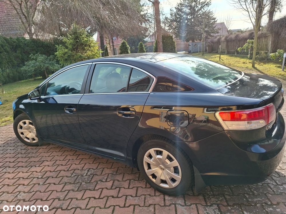 Toyota Avensis 1.8 Luna - 6