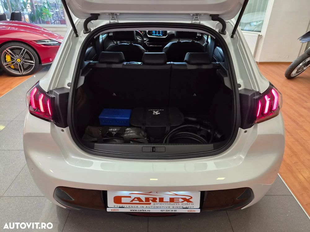 Peugeot 208 e-208 Allure - 13