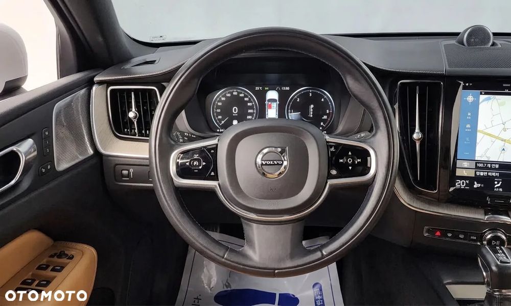 Volvo XC 60 D4 AWD Geartronic Inscription - 11