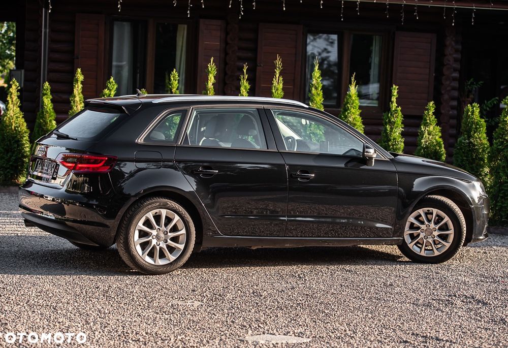 Audi A3 Sportback 1.6 TDI Attraction - 14