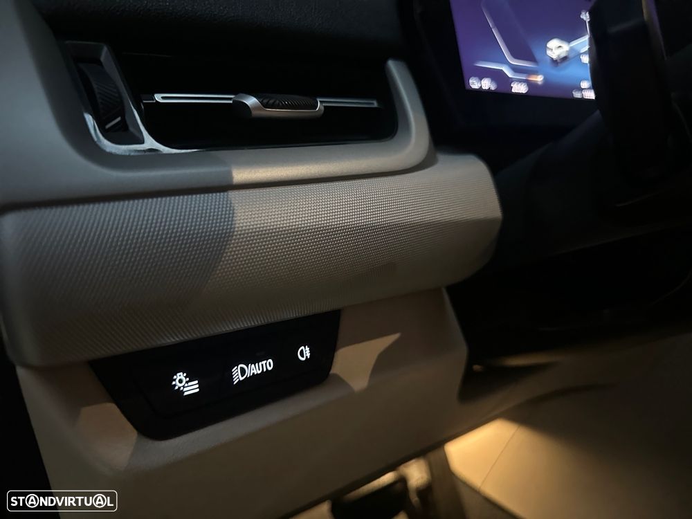 BMW iX1 eDrive20 - 21