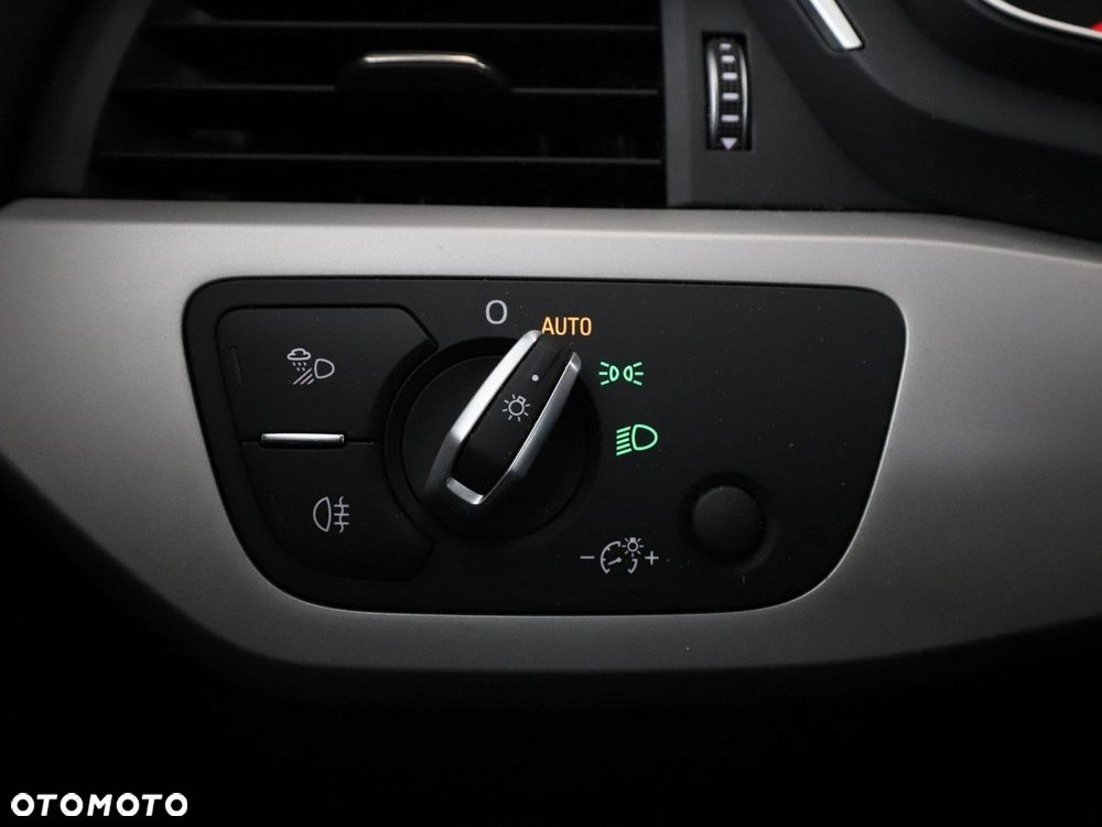 Audi A4 Avant 30 TDI mHEV S tronic - 35