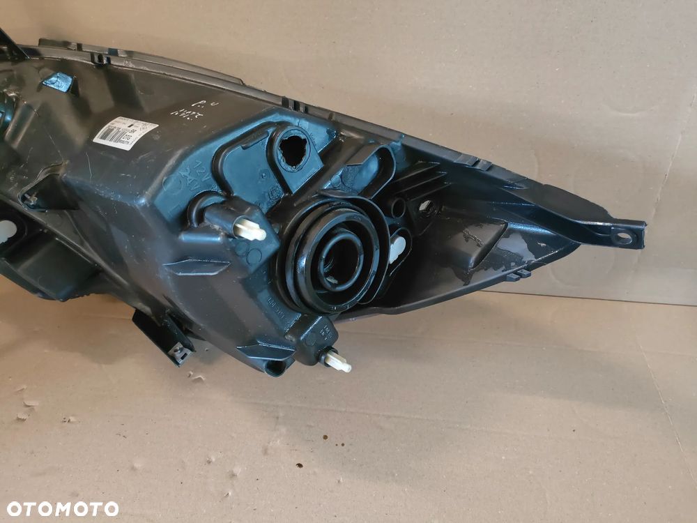 NISSAN NOTE I LIFT 10- LAMPA PRAWY PRZÓD ANGLIA UK - 9