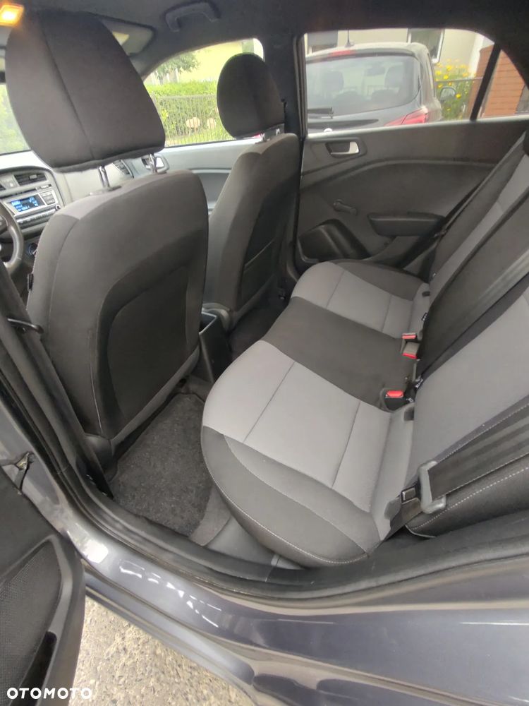 Hyundai i20 1.2 Passion - 23