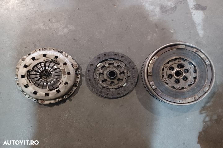 KIT AMBREIAJ N43B16AA 7560876HU 7567842 MX 1253 BMW Seria 3 E90/E91/E - 1