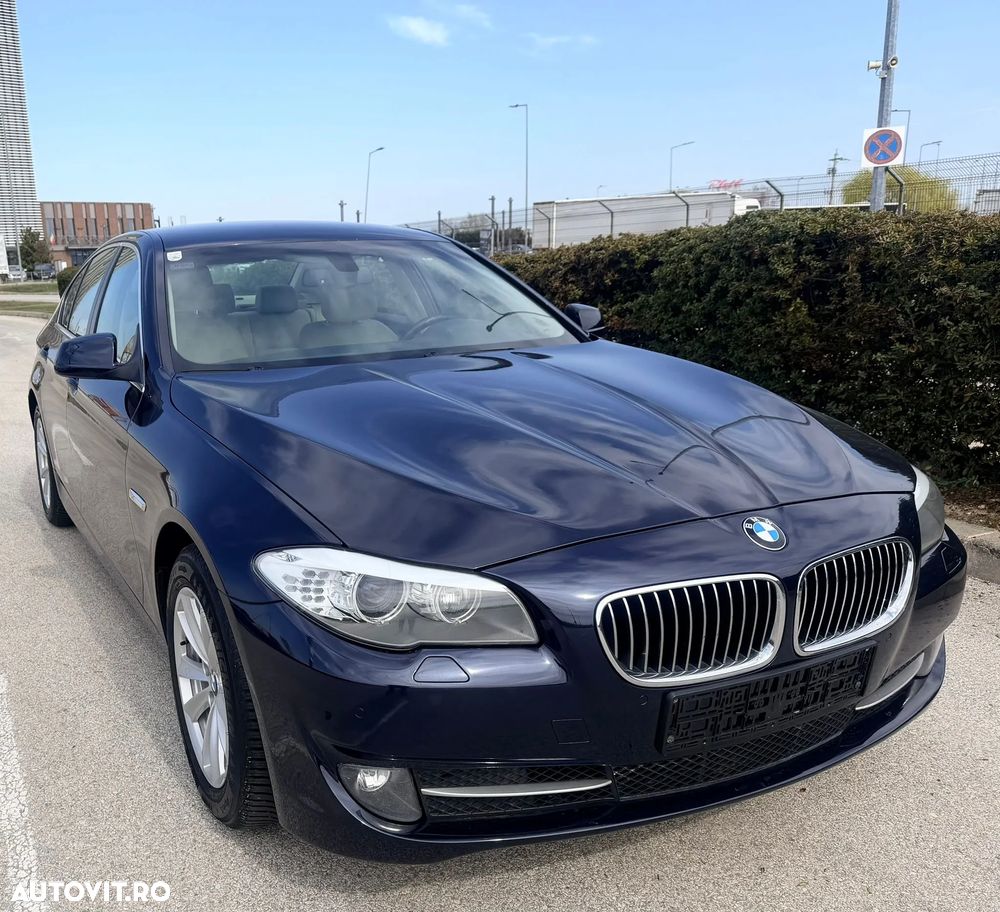 BMW Seria 5 520d Efficient Dynamics Edition - 12