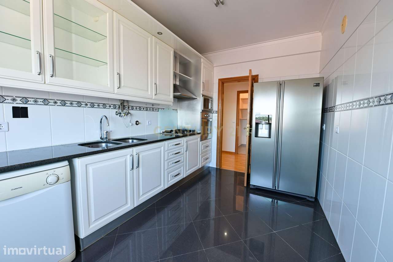 Apartamento T2 em Carnide, Lisboa - Oportunidade Única! - Grande imagem: 4/19