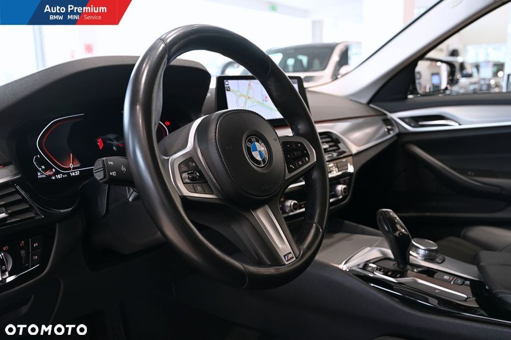 BMW Seria 5 520d xDrive - 6
