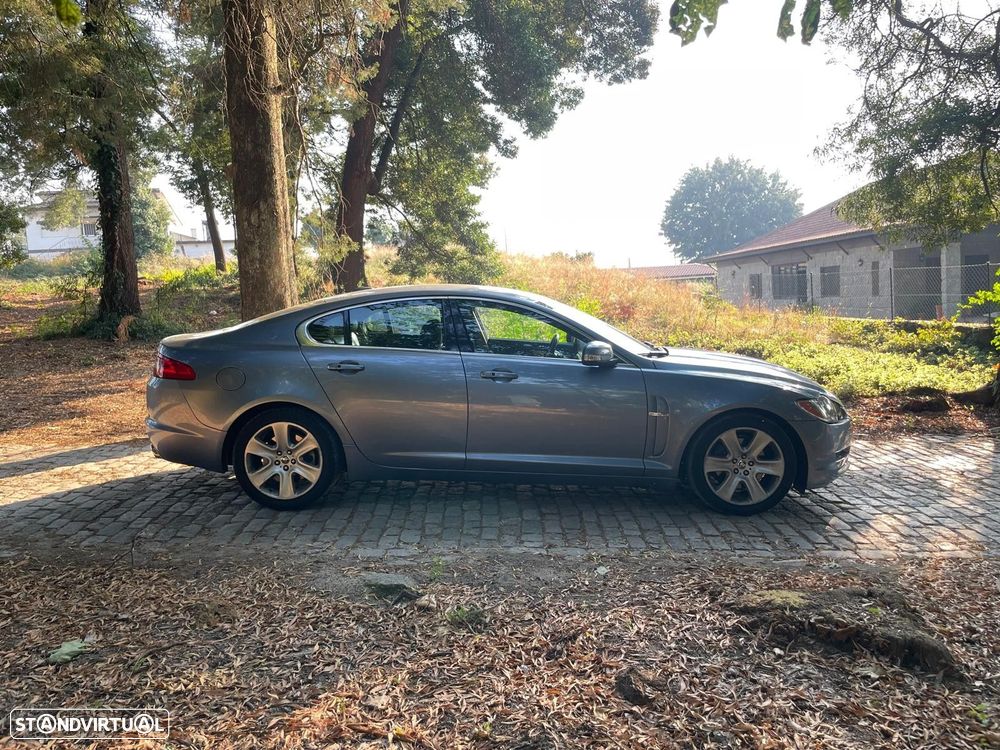 Jaguar XF 2.7 D V6 Premium Luxury - 26