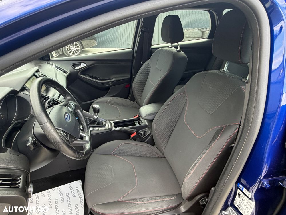 Ford Focus - 26