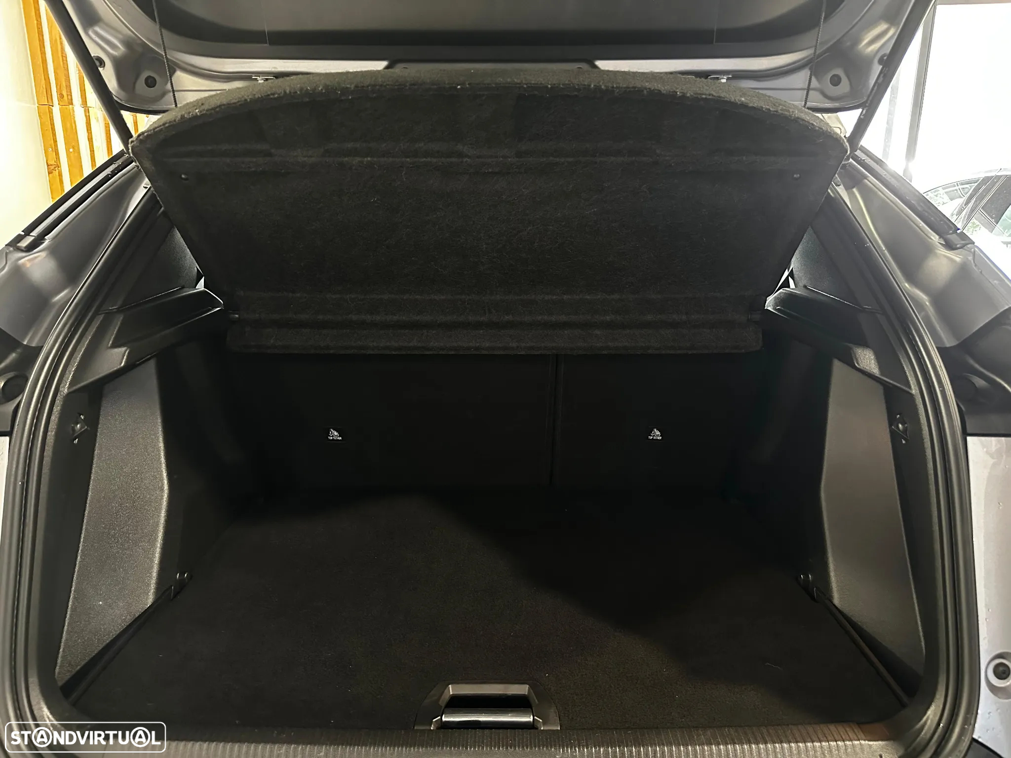 Peugeot 2008 1.5 BlueHDi Allure - 12