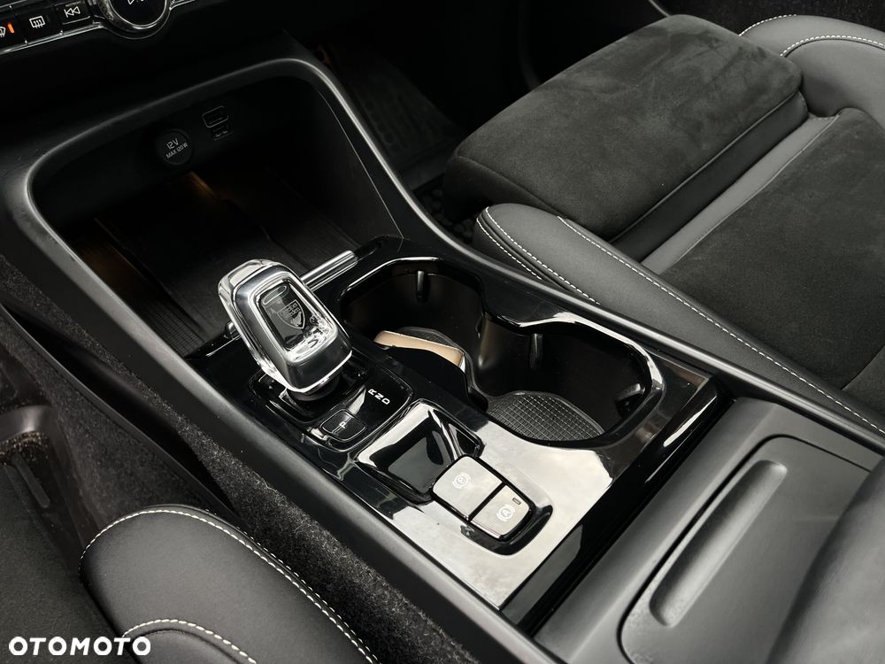 Volvo XC 40 T4 Inscription - 11