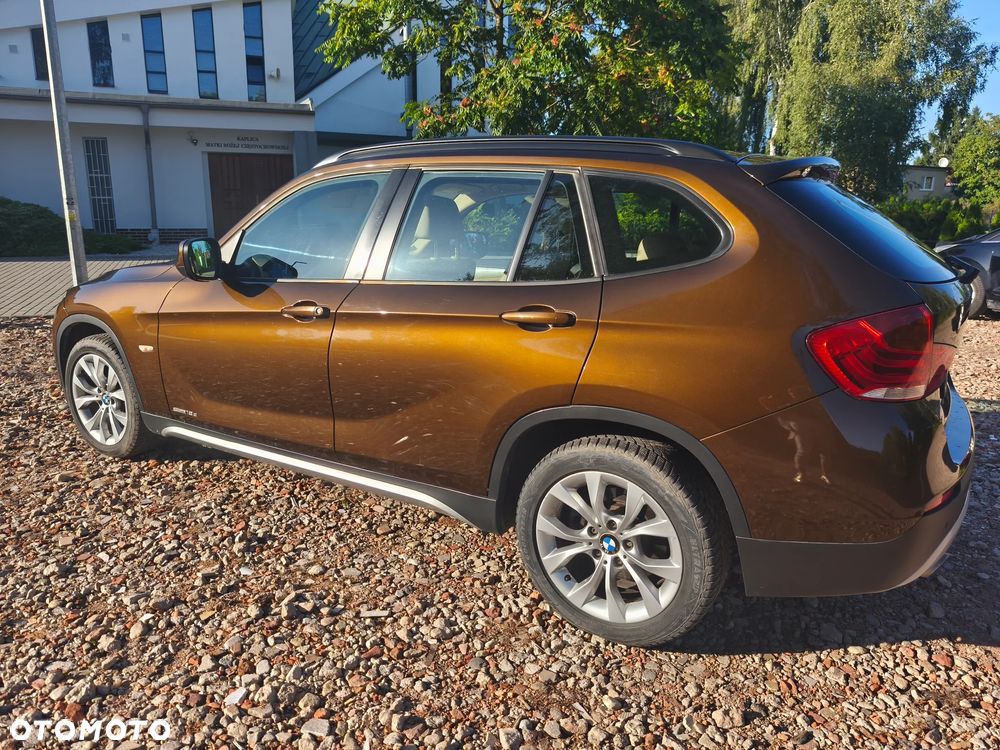 BMW X1 xDrive18d - 27
