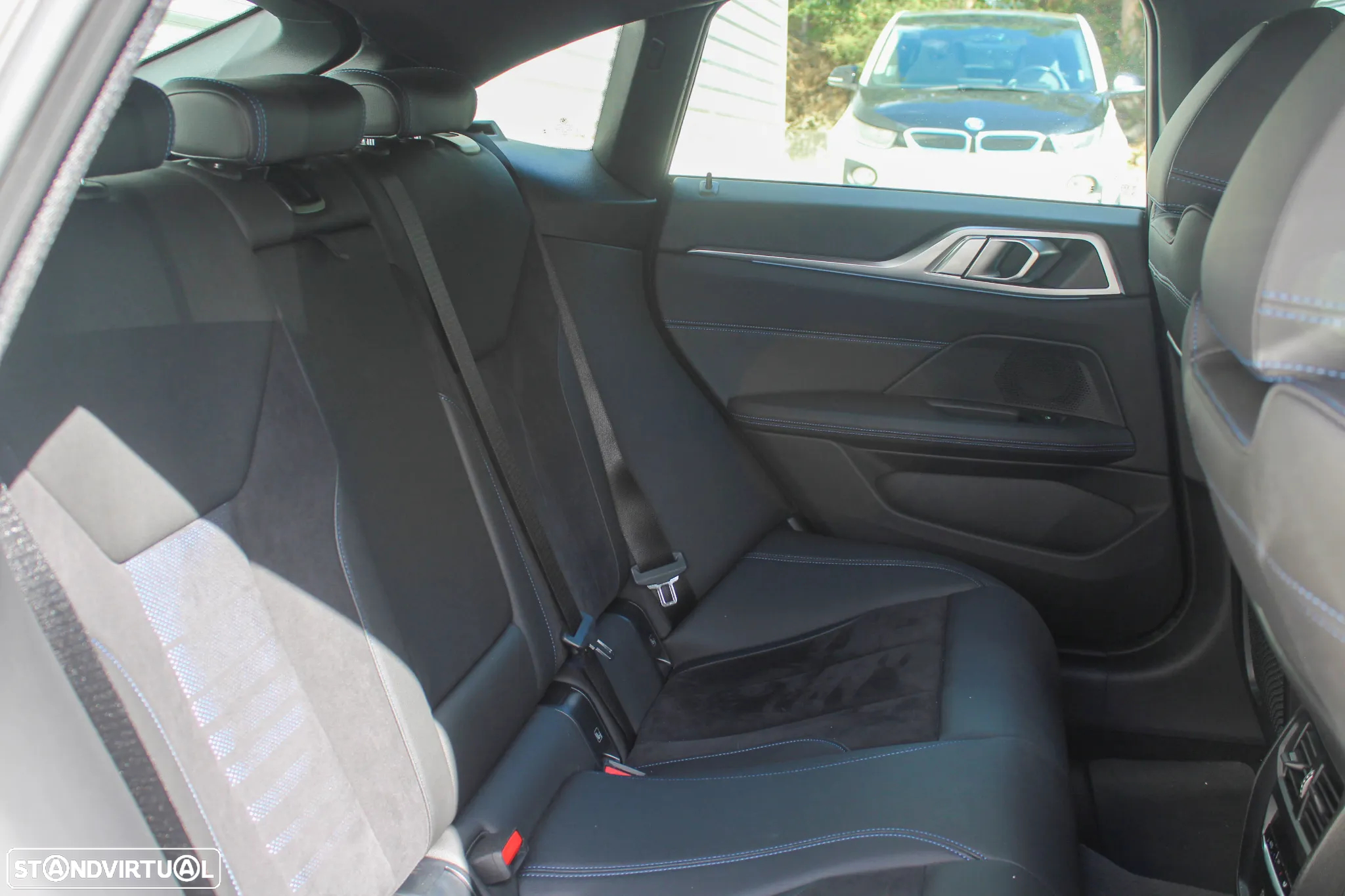 BMW i4 eDrive40 Pack Desportivo M - 14
