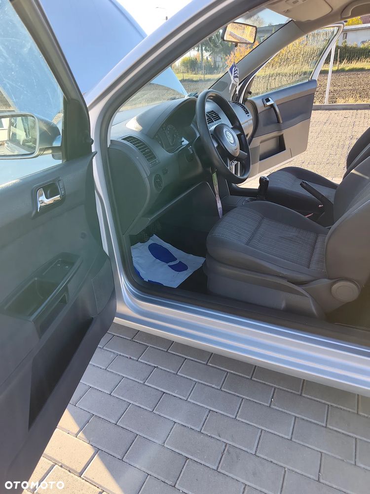 Volkswagen Polo - 26