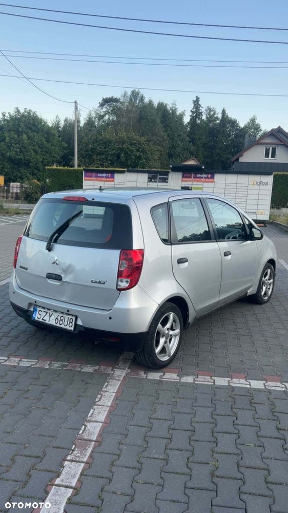 Mitsubishi Colt - 4