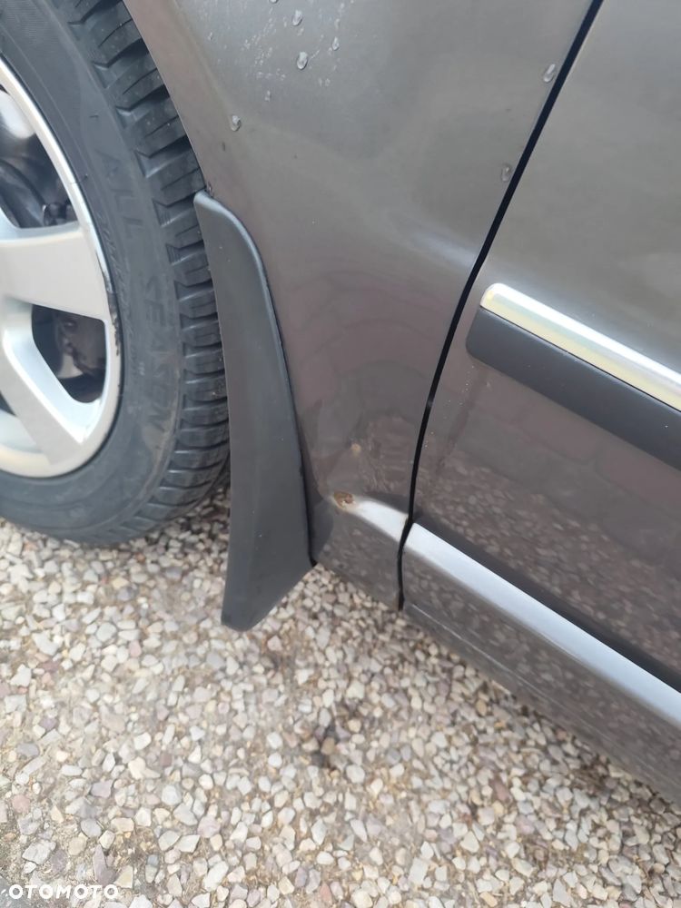 Skoda Superb 2.0 TDI DPF Elegance - 21